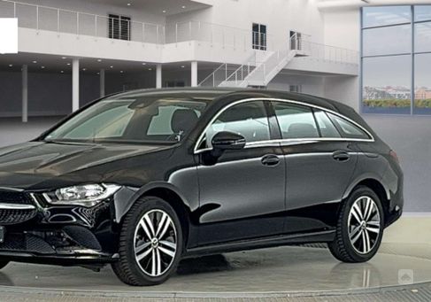 Mercedes-Benz CLA 250, 2022
