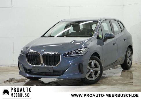 BMW 216, 2024