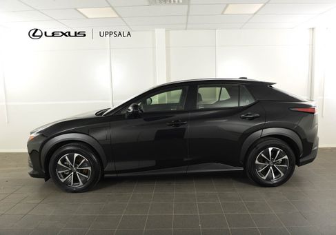Lexus, 2025
