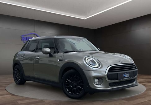 MINI ONE, 2019