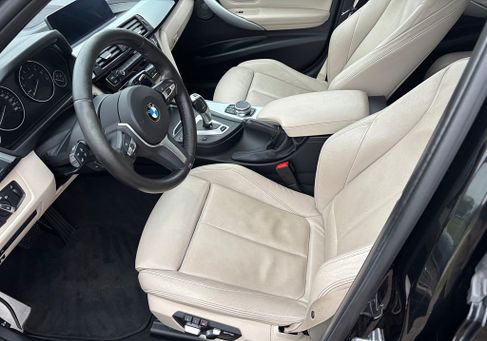 BMW 330, 2018 2