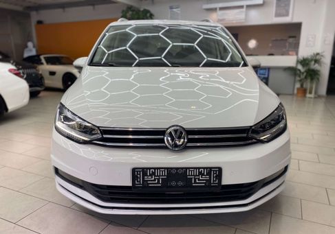 Volkswagen Touran, 2019 2