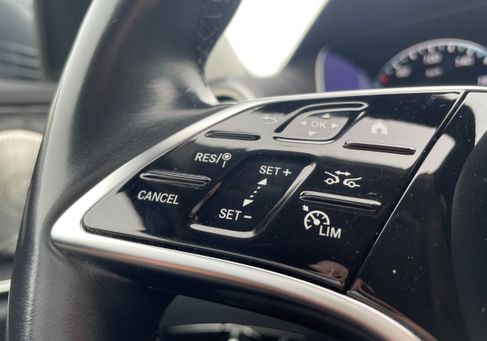 Mercedes-Benz E 220, 2023 3