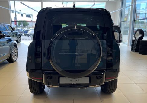 Land Rover Defender, 2026