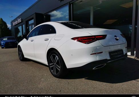 Mercedes-Benz CLA 200, 2022