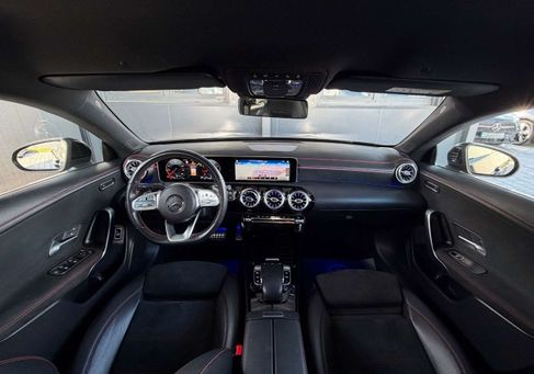 Mercedes-Benz CLA 220, 2019 3