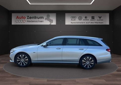 Mercedes-Benz E 300, 2021