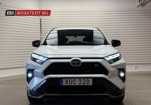 Toyota RAV 4, 2024 2