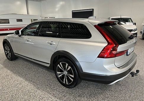 Volvo V90 Cross Country, 2020