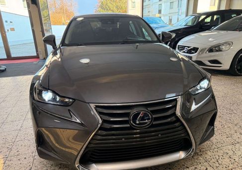 Lexus IS 300, 2018