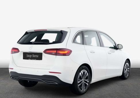 Mercedes-Benz B 200, 2025