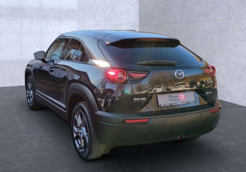 Mazda MX-30, 2023 3