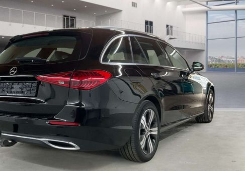 Mercedes-Benz C 300, 2023 3
