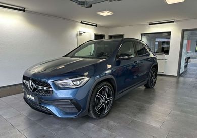 Mercedes-Benz GLA 200, 2021