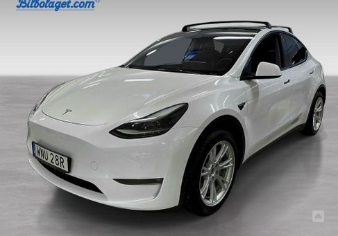 Tesla Model Y, 2022