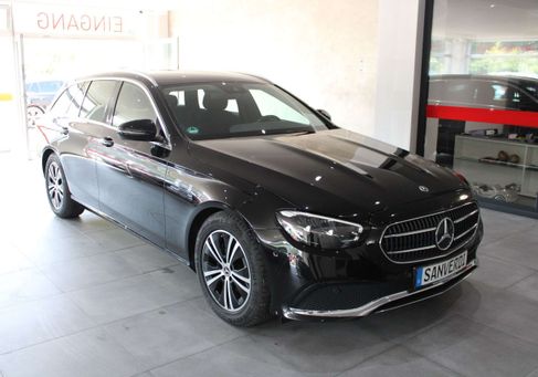 Mercedes-Benz E 220, 2022