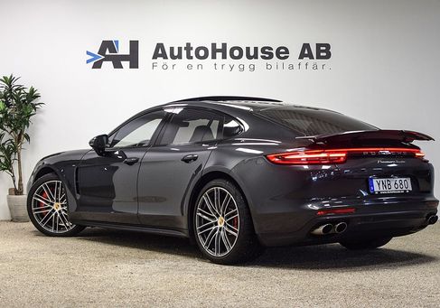 Porsche Panamera, 2018