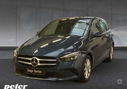 Mercedes-Benz B 180, 2022