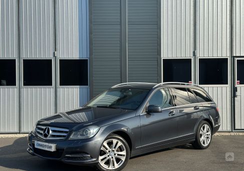 Mercedes-Benz C 180, 2013