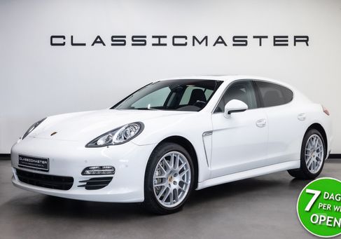 Porsche Panamera, 2010