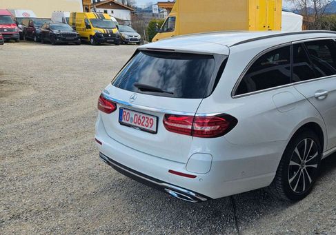 Mercedes-Benz E 300, 2022