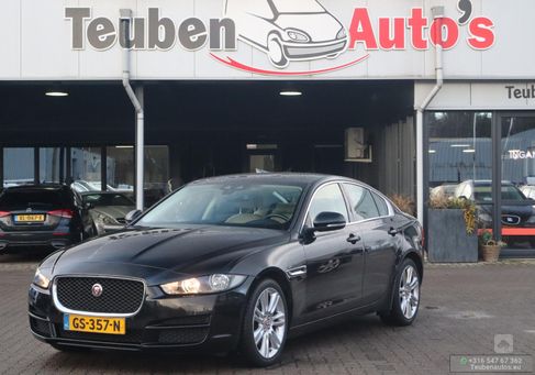 Jaguar XE, 2015