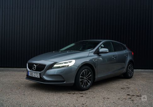 Volvo V40, 2017