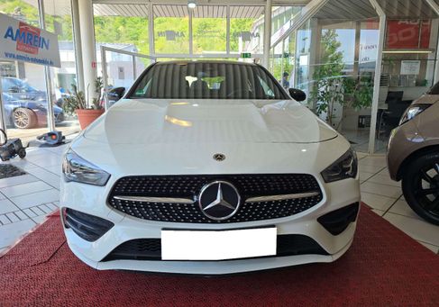 Mercedes-Benz CLA 200, 2022