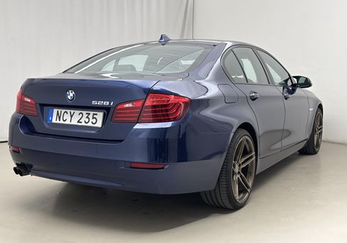 BMW 528, 2016