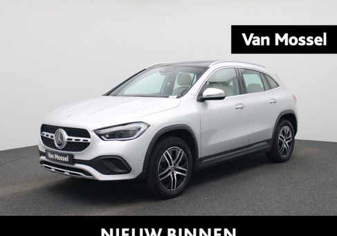 Mercedes-Benz GLA 250, 2021