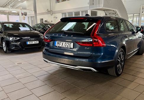 Volvo V90 Cross Country, 2019
