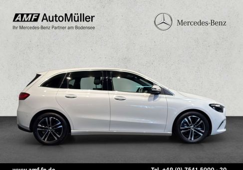 Mercedes-Benz B 180, 2023