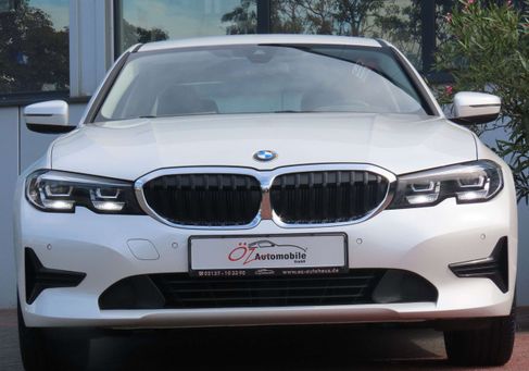 BMW 320, 2022
