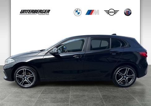 BMW 118, 2022