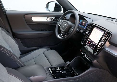 Volvo XC40, 2024 3