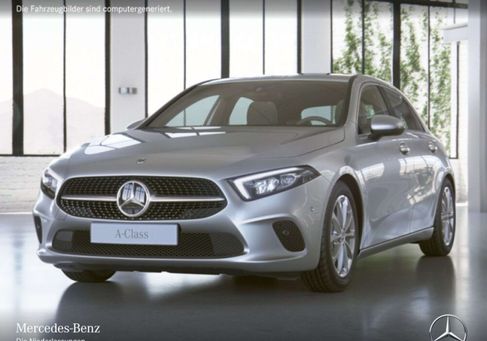 Mercedes-Benz A 200, 2021
