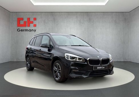 BMW 216, 2019