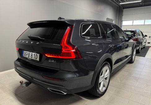 Volvo V60 Cross Country, 2019 2