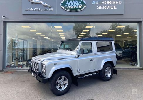 Land Rover Defender, 2016