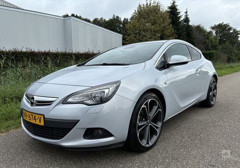 Opel Astra, 2012