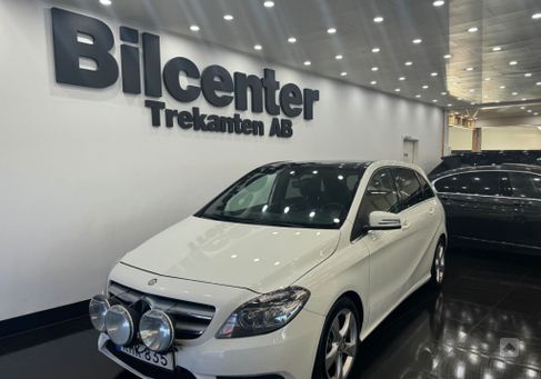 Mercedes-Benz B 180, 2014