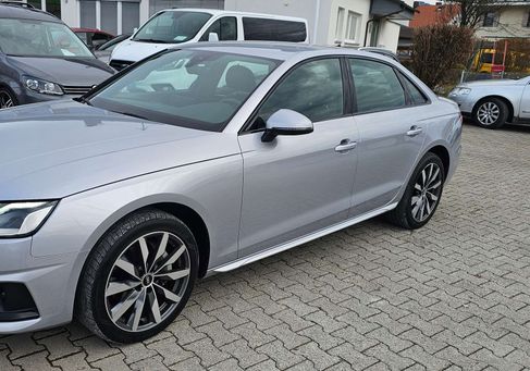 Audi A4, 2021