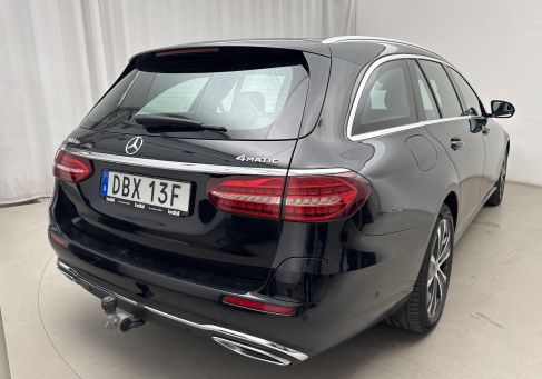 Mercedes-Benz E 300, 2023 3