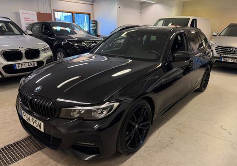 BMW 330, 2021