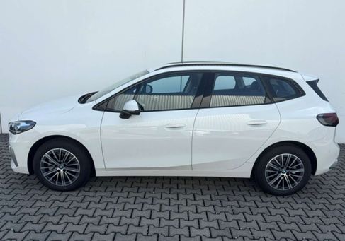 BMW 220, 2025 3