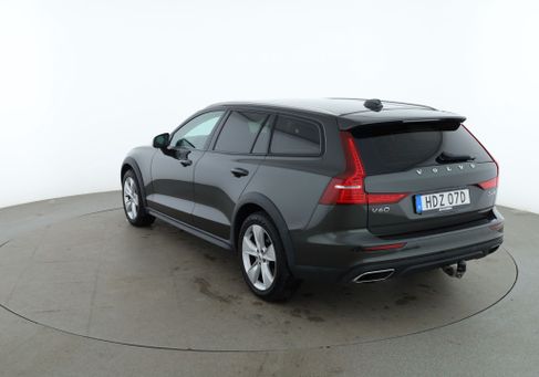 Volvo V60 Cross Country, 2019