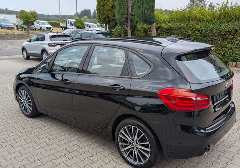 BMW 220, 2021 3
