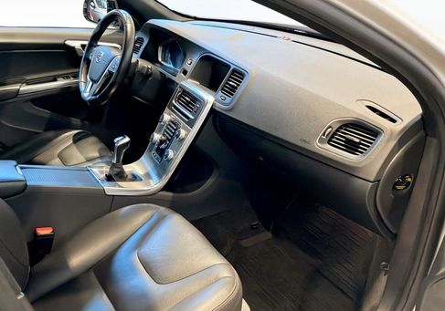 Volvo S60 Cross Country, 2017