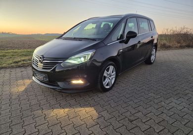 Opel Zafira, 2018