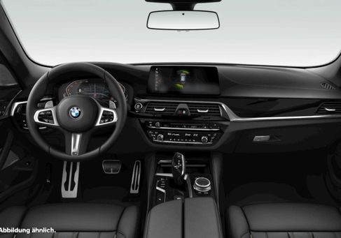 BMW 540, 2017